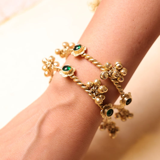 Chan-Chan Bangles with Green stone ( adjustable size)