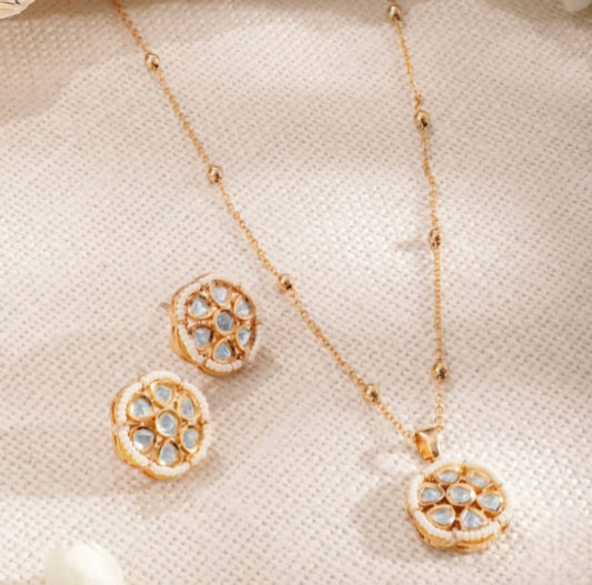 MOISSANITE FLOWER PENDANT SET