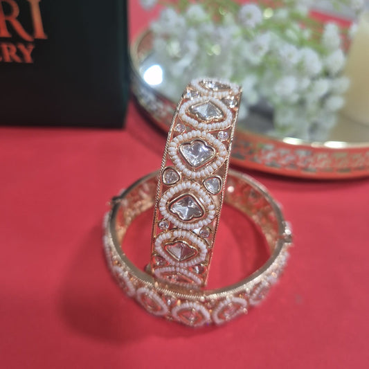 MINAS PEARL & MOISSANITE BANGLES
