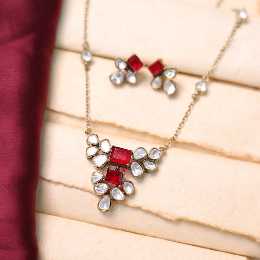 Shipla Moissanit Pendant Set with victorian polish ( Red)