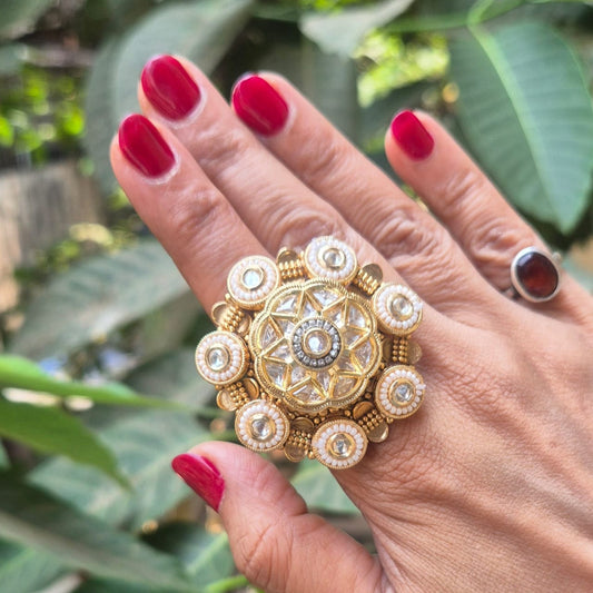 BLOOMING FLOWER GOLDEN RING