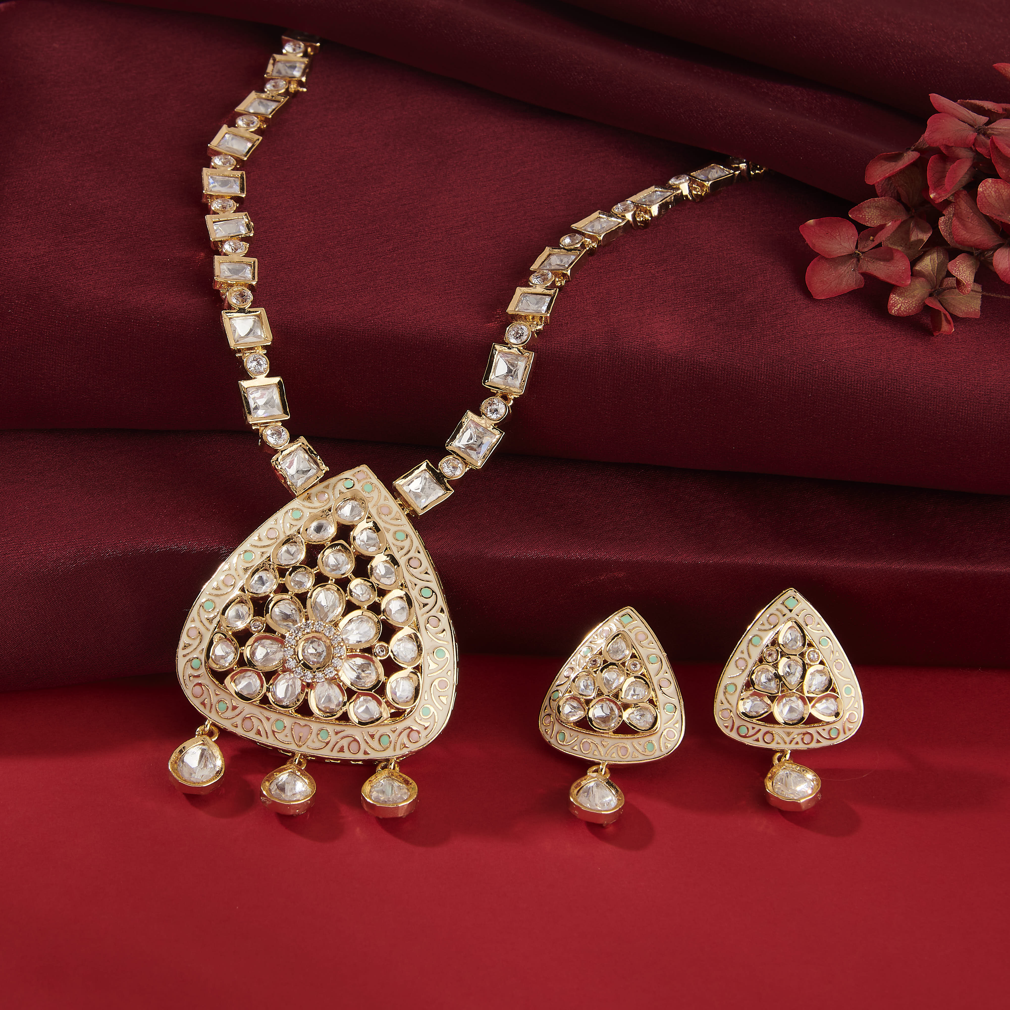 EXQUISITE MOISSANITE POLKI NECKLACE SET WITH HANDCRAFTED MEENAKARI DETAILING