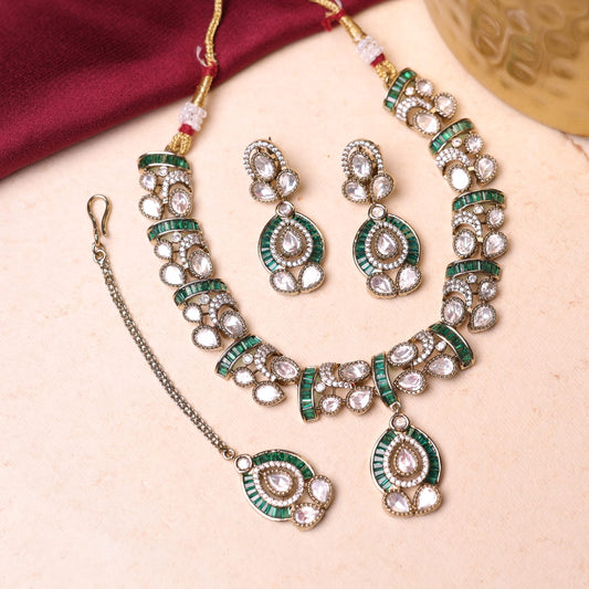 Girika Moissanite Set (Green)