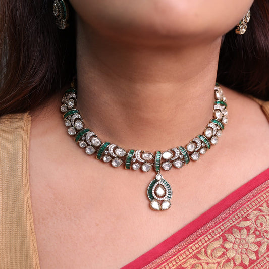 Girika Moissanite Set (Green)