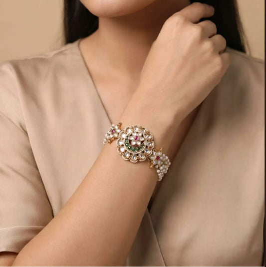 Kanika Pearl Bracelet (Emerald Green)