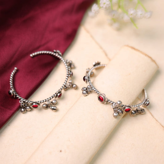 Adjustable Chan-Chan Bngles wih Red Stone (silver)