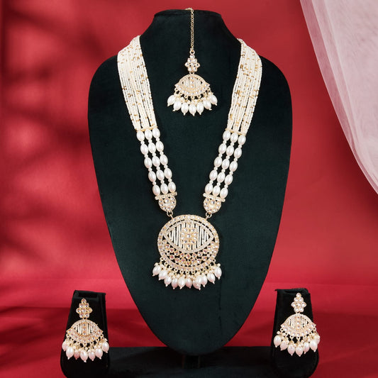 REGAL KUNDAN & PEARL BRIDAL NECKLACE SET WITH MAANG TIKKA
